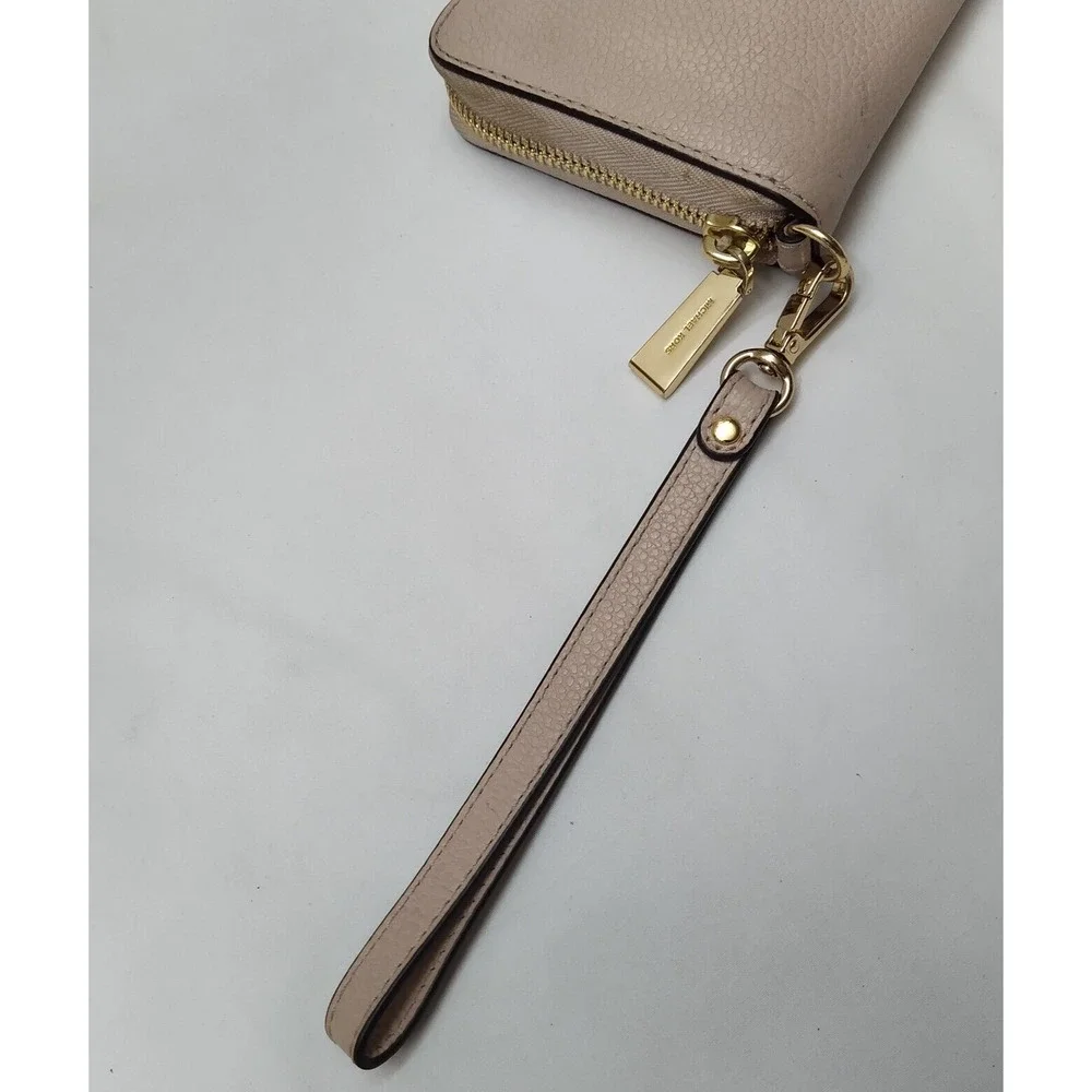 Michael Kors Light Pink Pebbled Leather Zip Around Credit Card ID Window Wallet